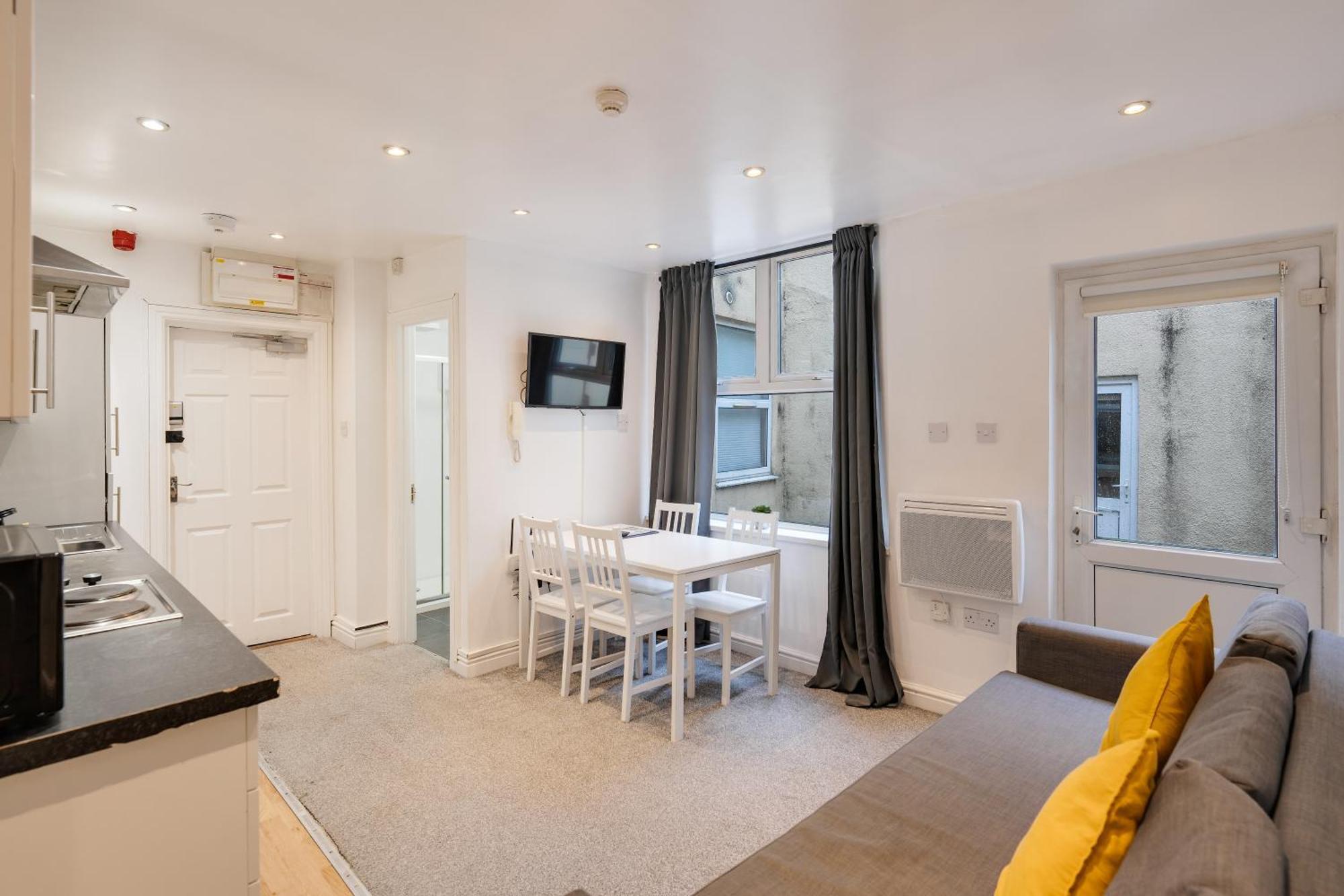 2 Bedroom Aprtmnt For Upto 6 Nr Centre, Uni &Parks Cardiff Exterior photo